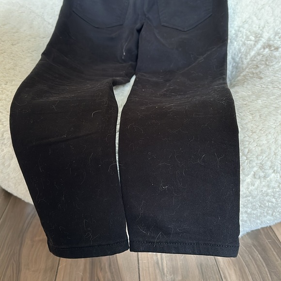GH Bass and Company super stretchy, black high-rise,ankle length jeans - Picture 4 of 4